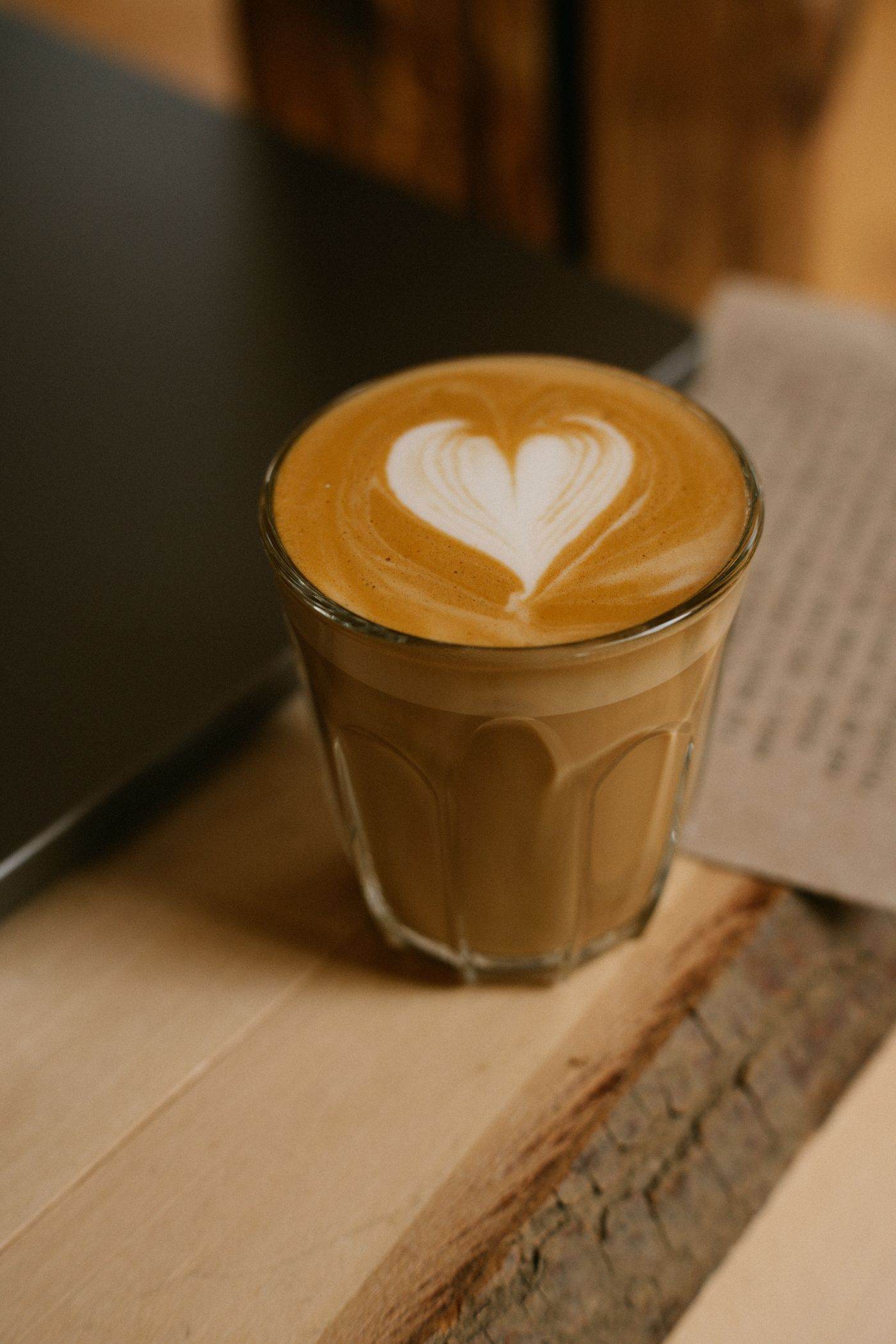 A flat white in a cup.