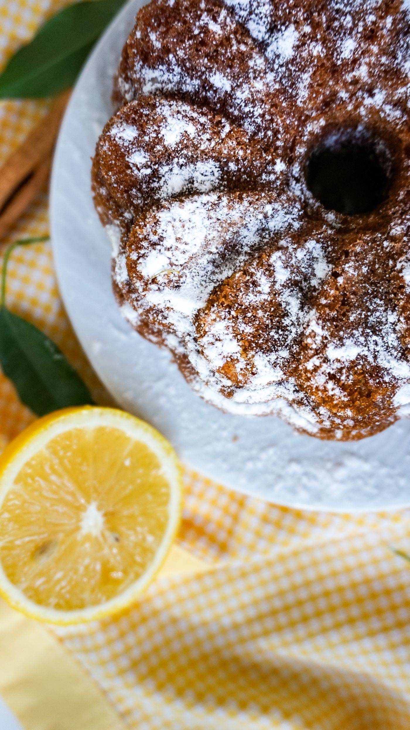 Vegan lemon cake from the bakehouse